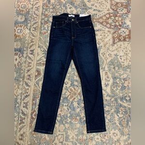NWT - LOFT Women’s Petite Dark Wash Skinny Jean